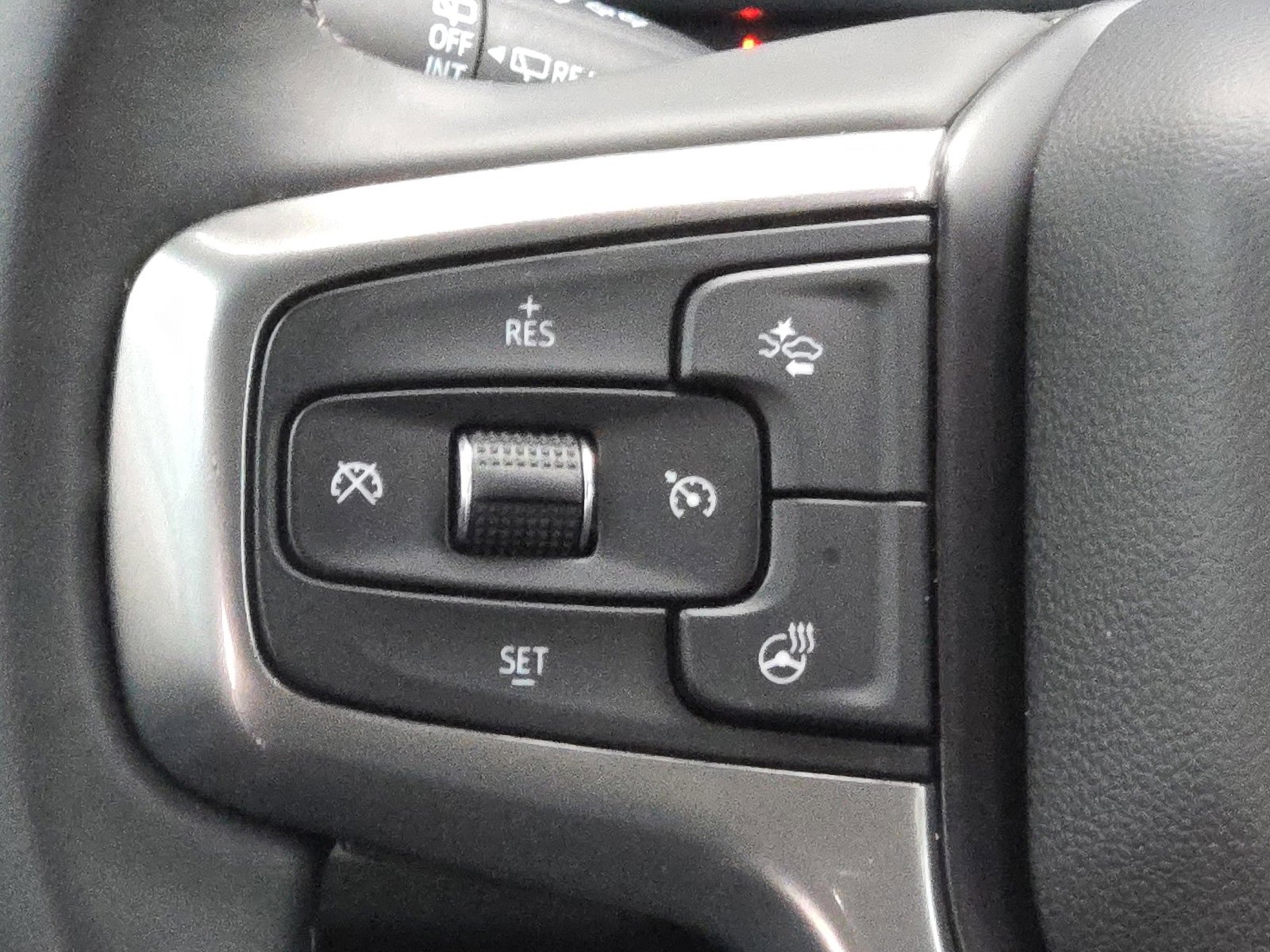 Used 2024 Chevrolet Suburban Premier image 14