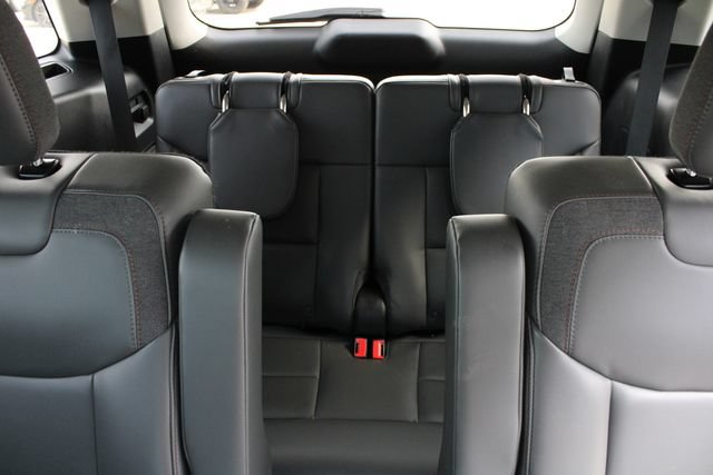 Used 2025 Ford Explorer Active w/ Active Comfort Package AWD/4WD image 24