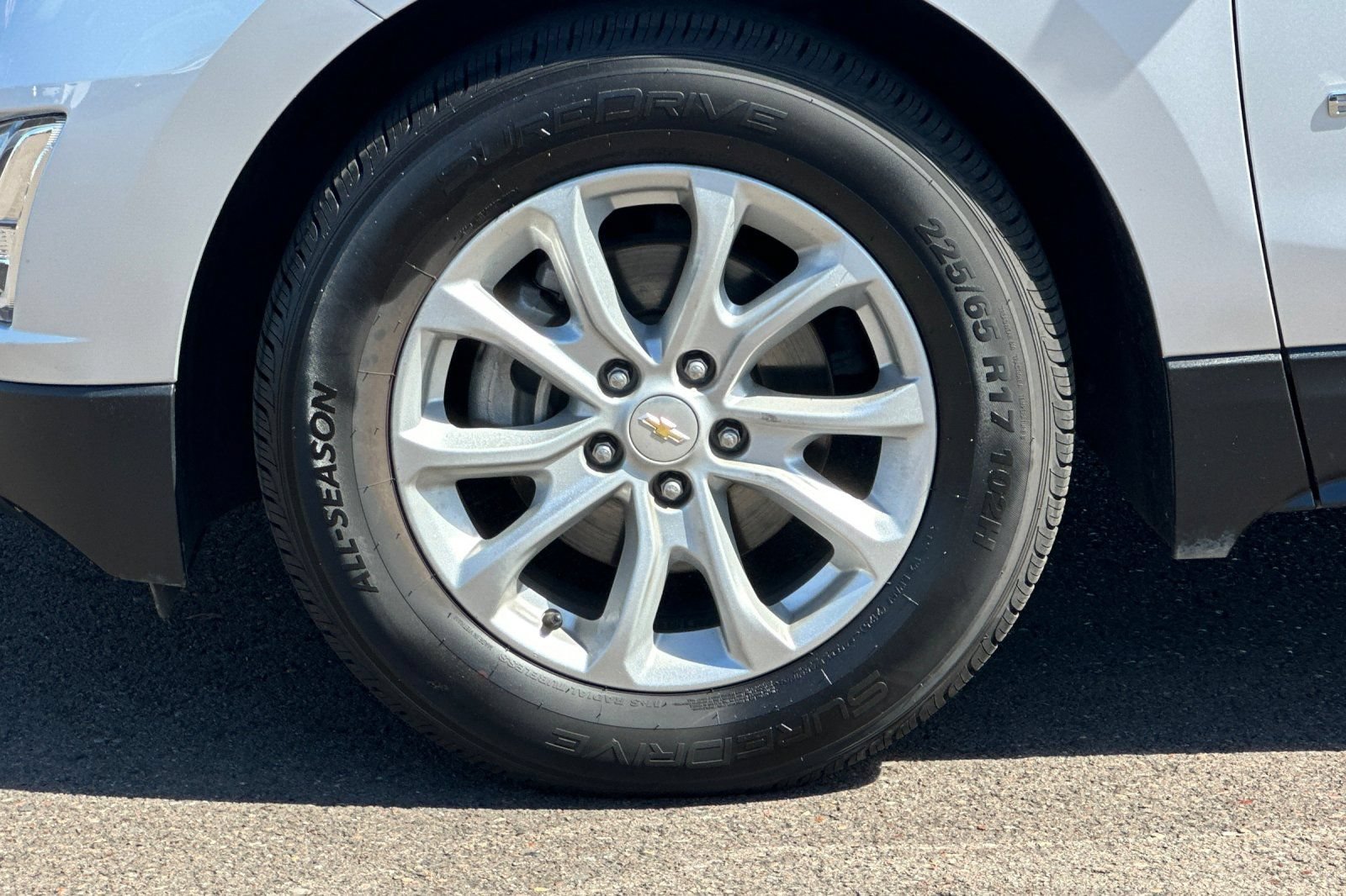 Used 2018 Chevrolet Equinox LT FWD image 25