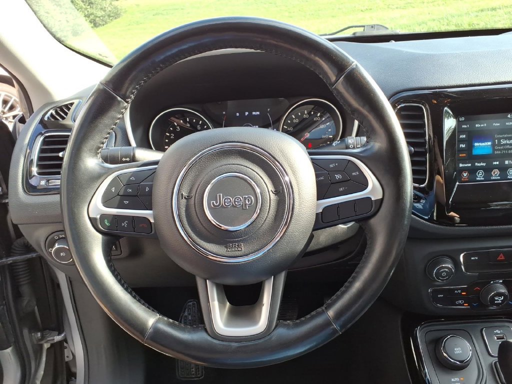 Used 2019 Jeep Compass Latitude AWD/4WD image 17