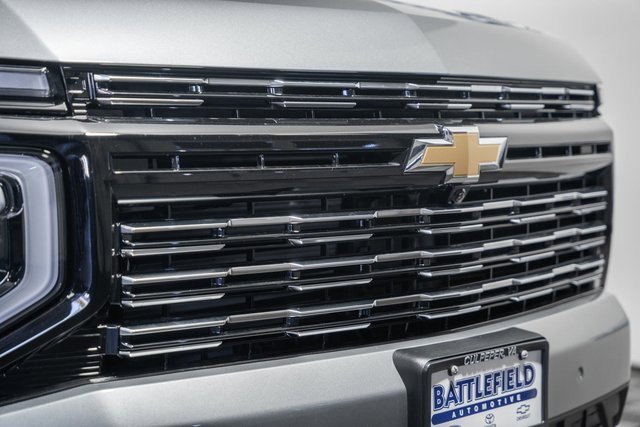 New 2026 Chevrolet Suburban High Country image 13