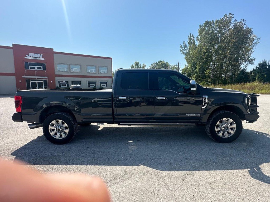 Used 2021 Ford F350 Platinum AWD/4WD image 2