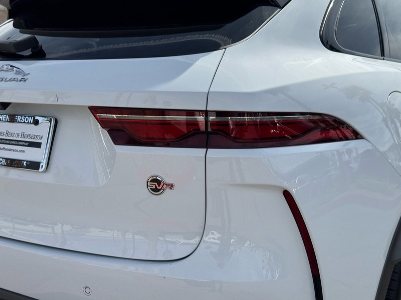 Used 2023 Jaguar F-PACE SVR image 22