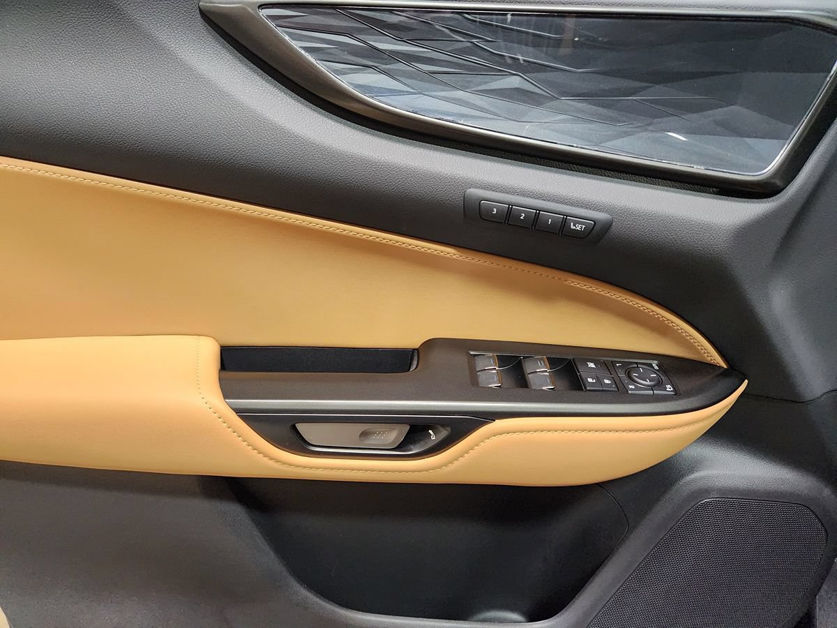 Used 2025 Lexus NX 250 FWD w/ Premium Package image 41