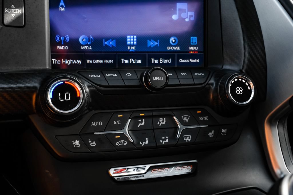 Used 2018 Chevrolet Corvette Z06 RWD image 25