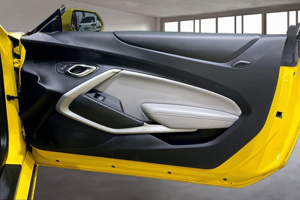 Used 2017 Chevrolet Camaro SS image 21