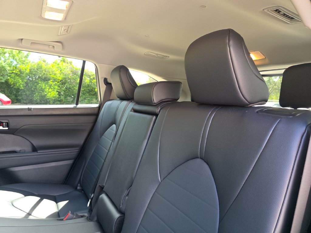 Certified 2026 Toyota Highlander XLE AWD/4WD image 22