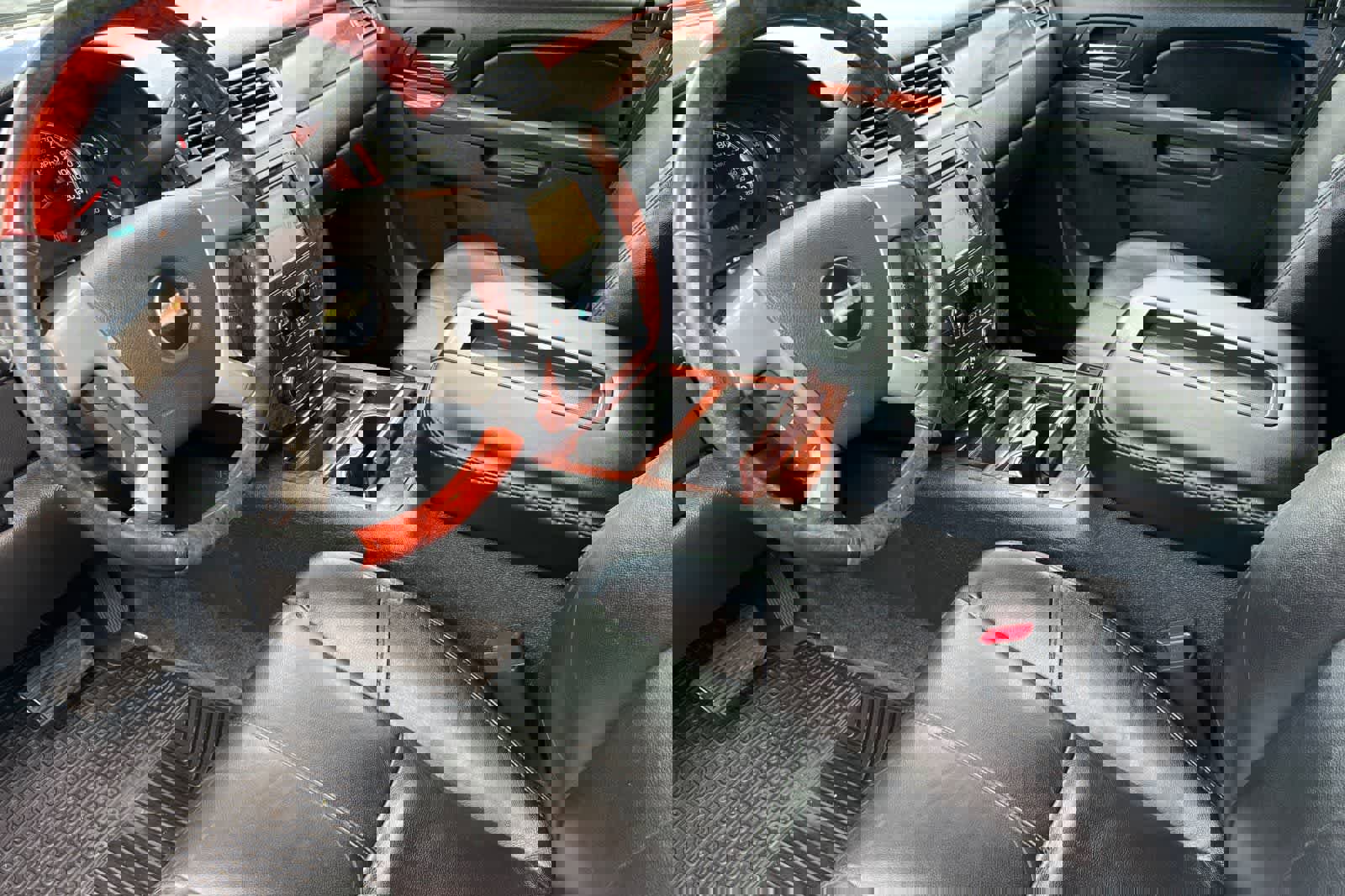 Used 2012 Chevrolet Avalanche LT image 12