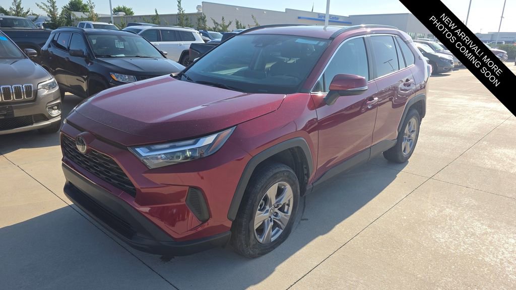 Used 2023 Toyota RAV4 XLE w/ Convenience Package FWD image 1