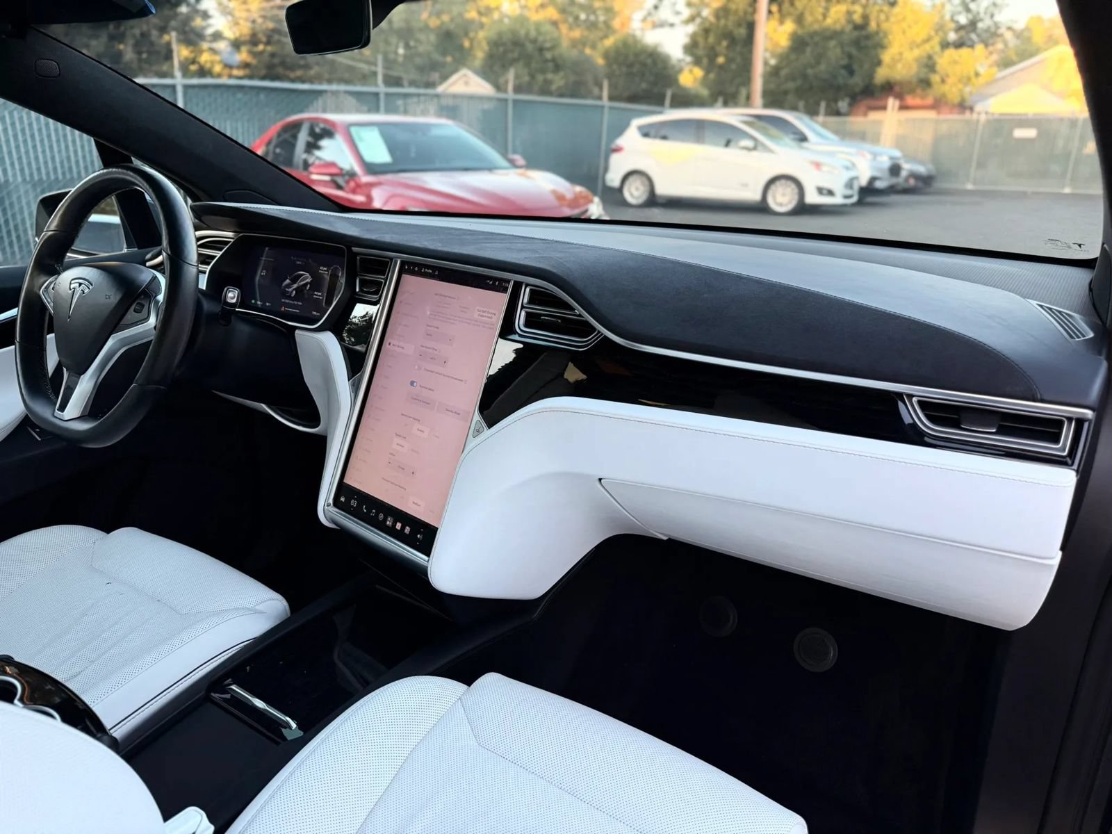 Used 2016 Tesla Model X 90D AWD/4WD image 14