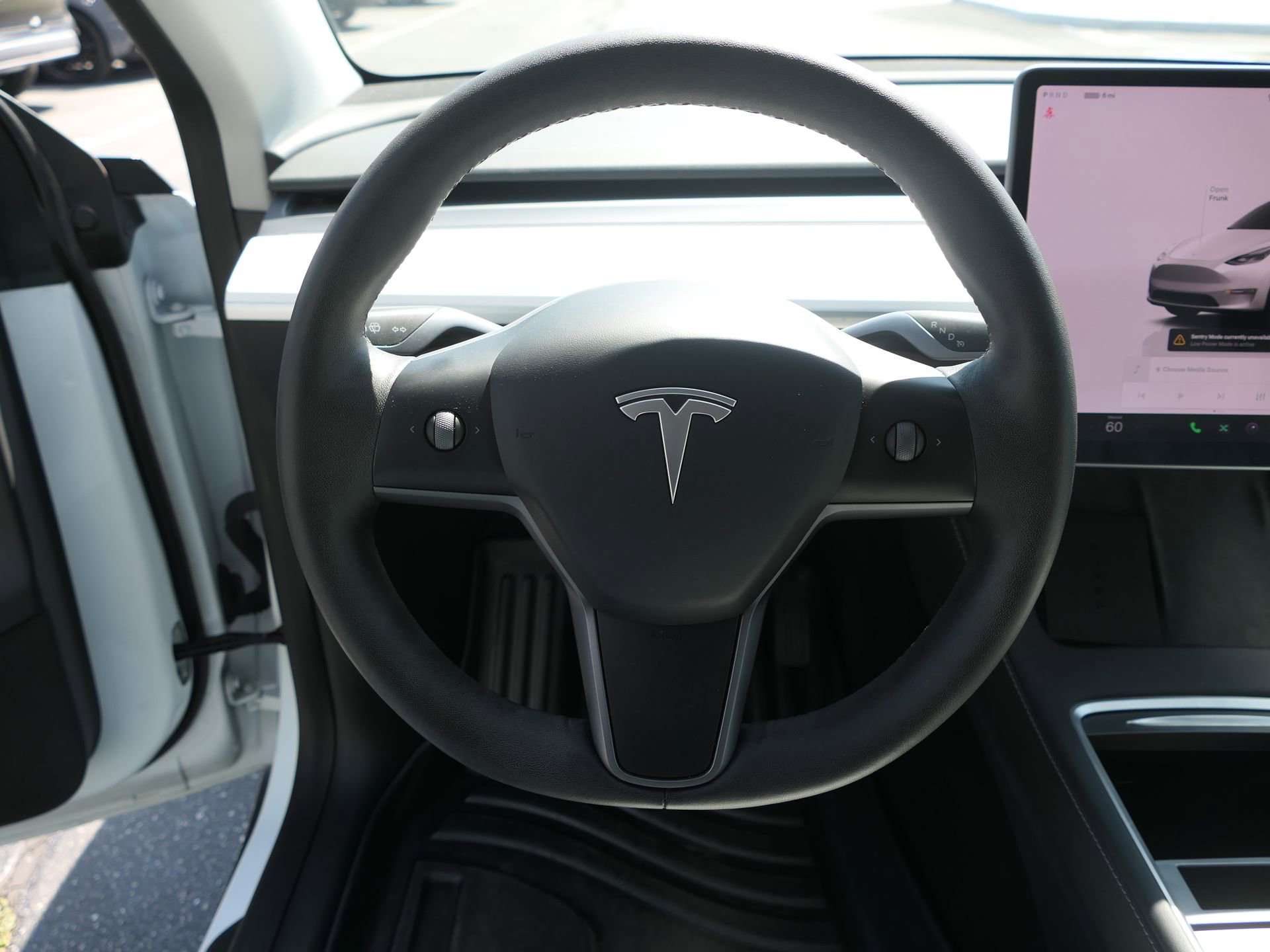 Used 2023 Tesla Model Y Long Range image 19