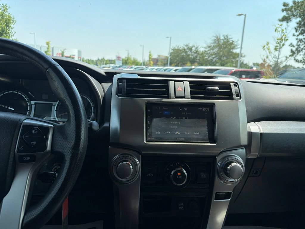 Used 2018 Toyota 4Runner SR5 AWD/4WD image 31