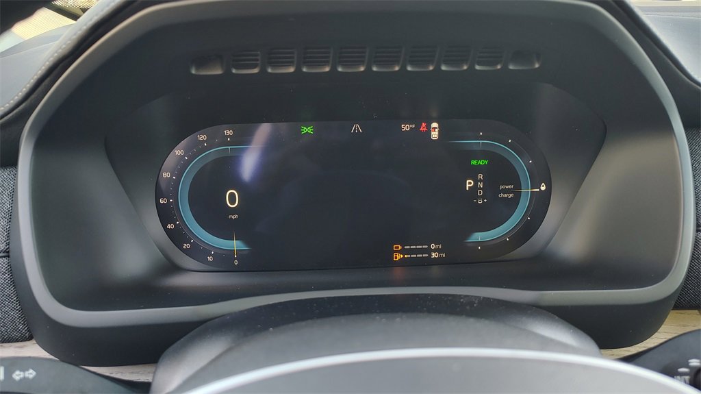 New 2025 Volvo XC90 T8 Core w/ Climate Package image 14