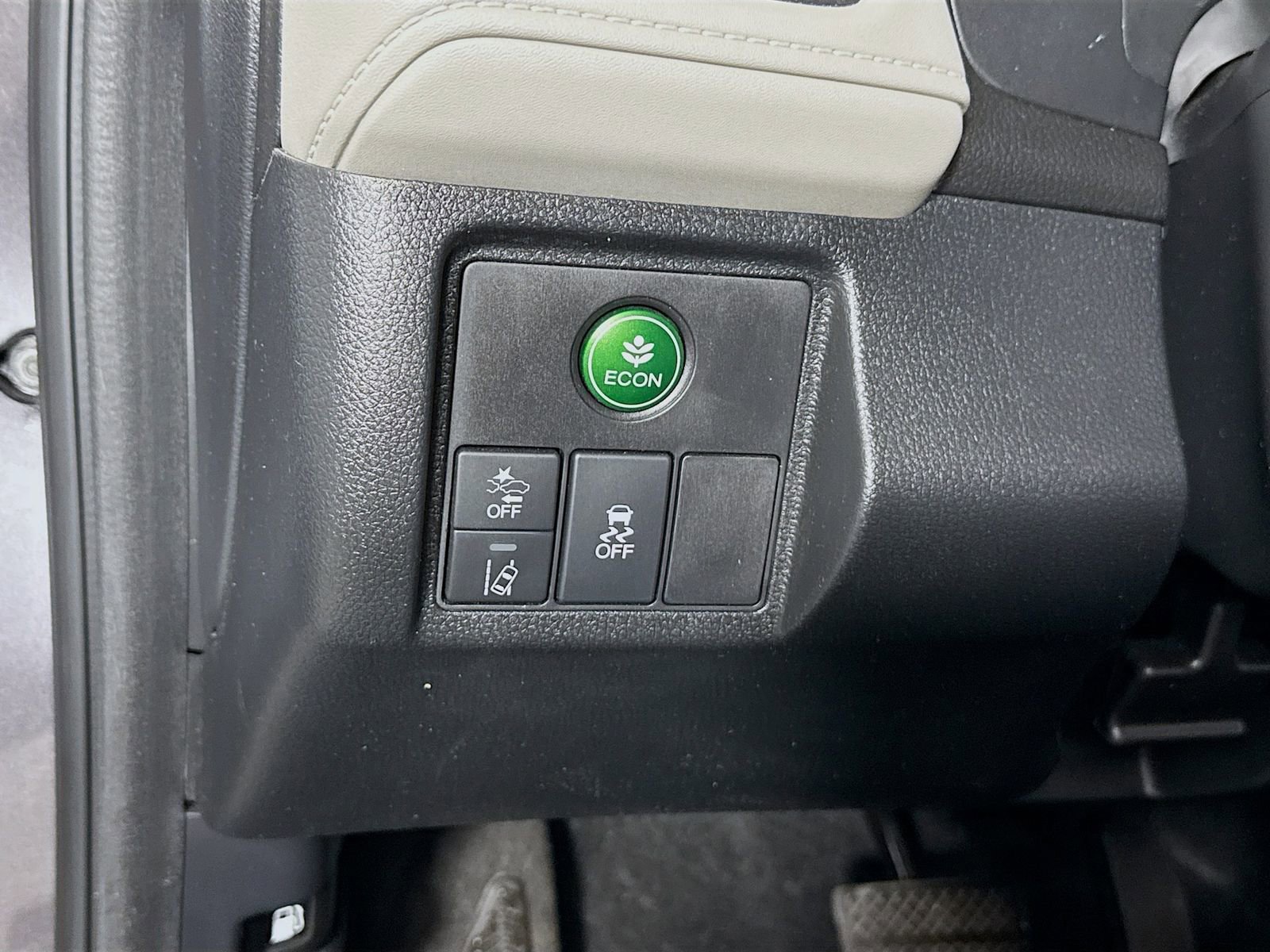 Used 2019 Honda HR-V Touring image 11