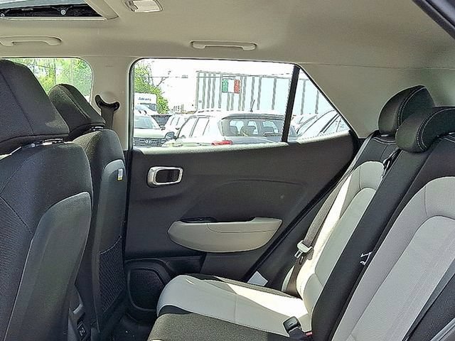 New 2026 Hyundai Venue SEL FWD image 6