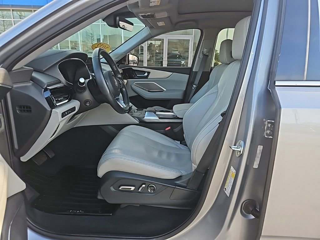 Used 2022 Acura MDX FWD w/ Technology Package image 16