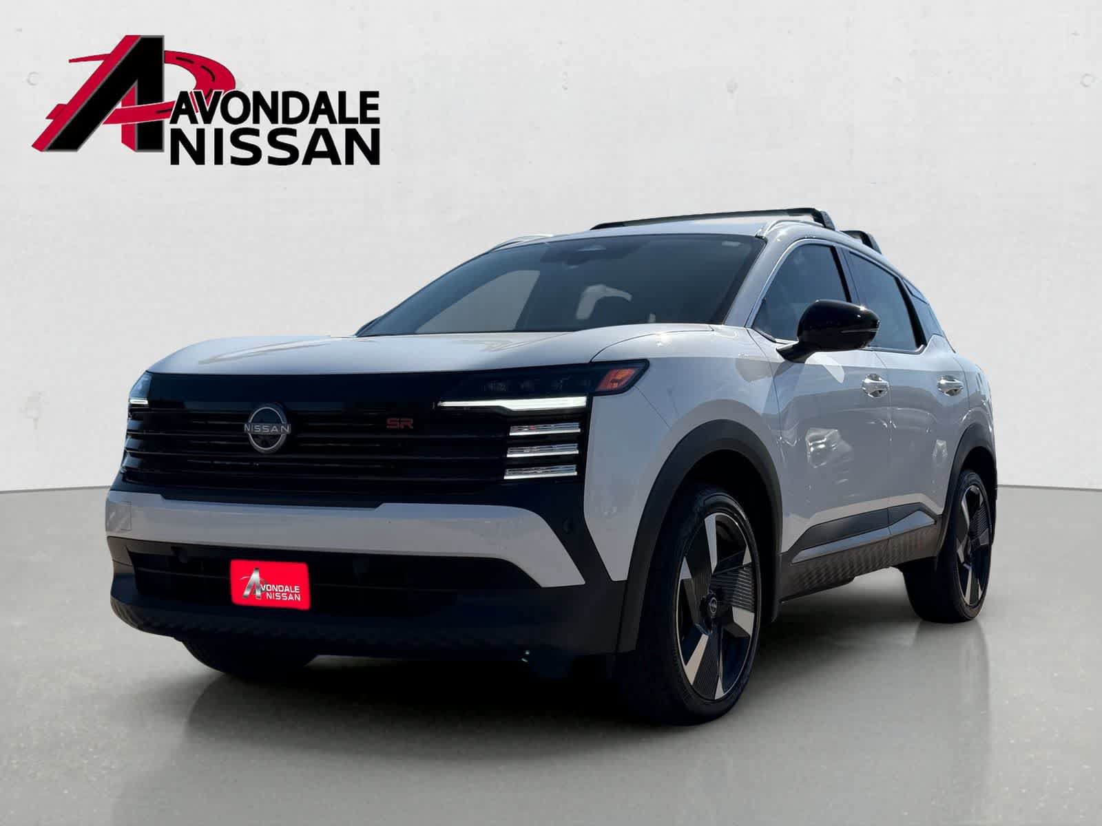 Used 2026 Nissan Kicks SR FWD image 2