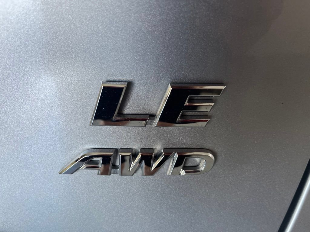 Used 2025 Toyota RAV4 LE AWD/4WD image 45