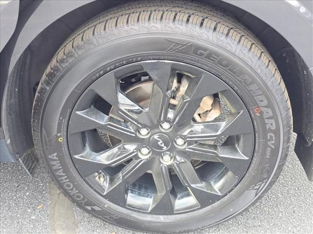 Certified 2023 Kia Carnival SX image 13