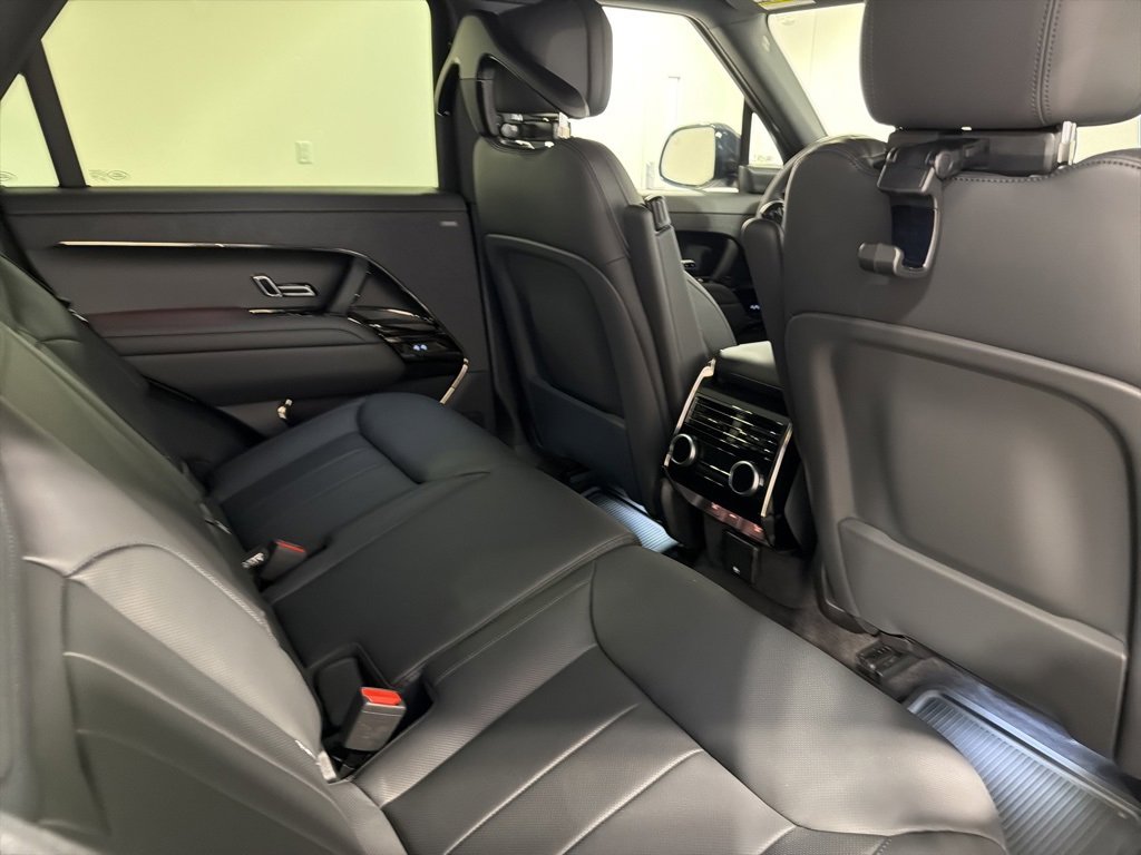 New 2025 Land Rover Range Rover Sport Dynamic SE image 27