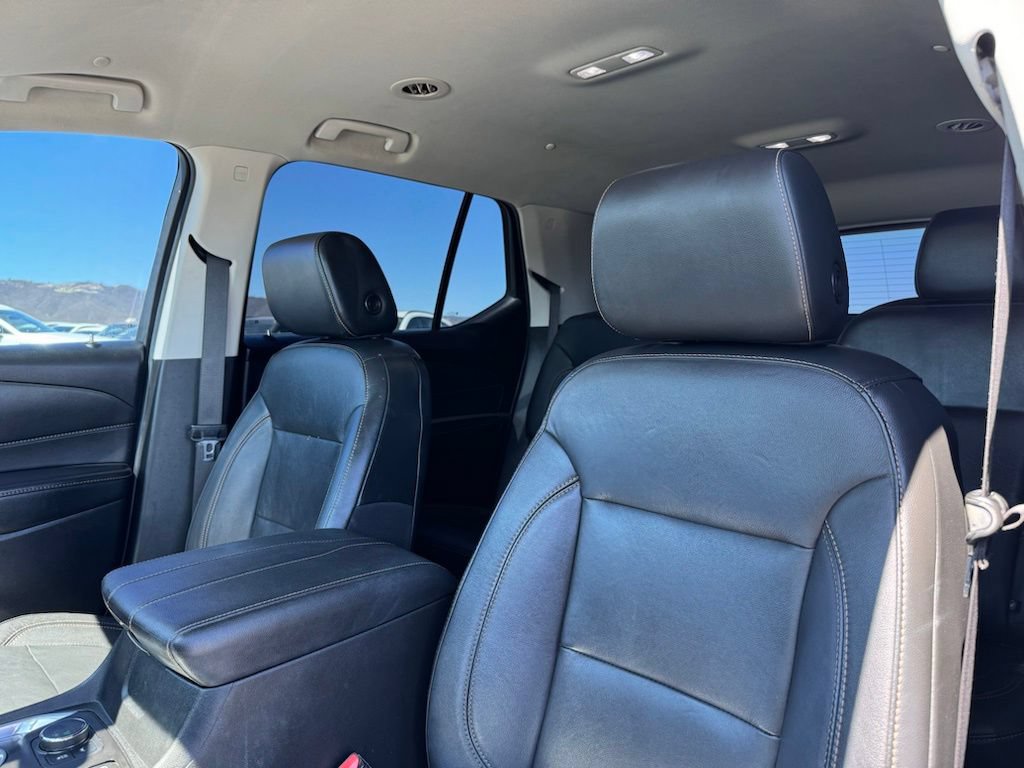 Used 2020 Chevrolet Traverse RS w/ LPO, Floor Liner Package FWD image 17