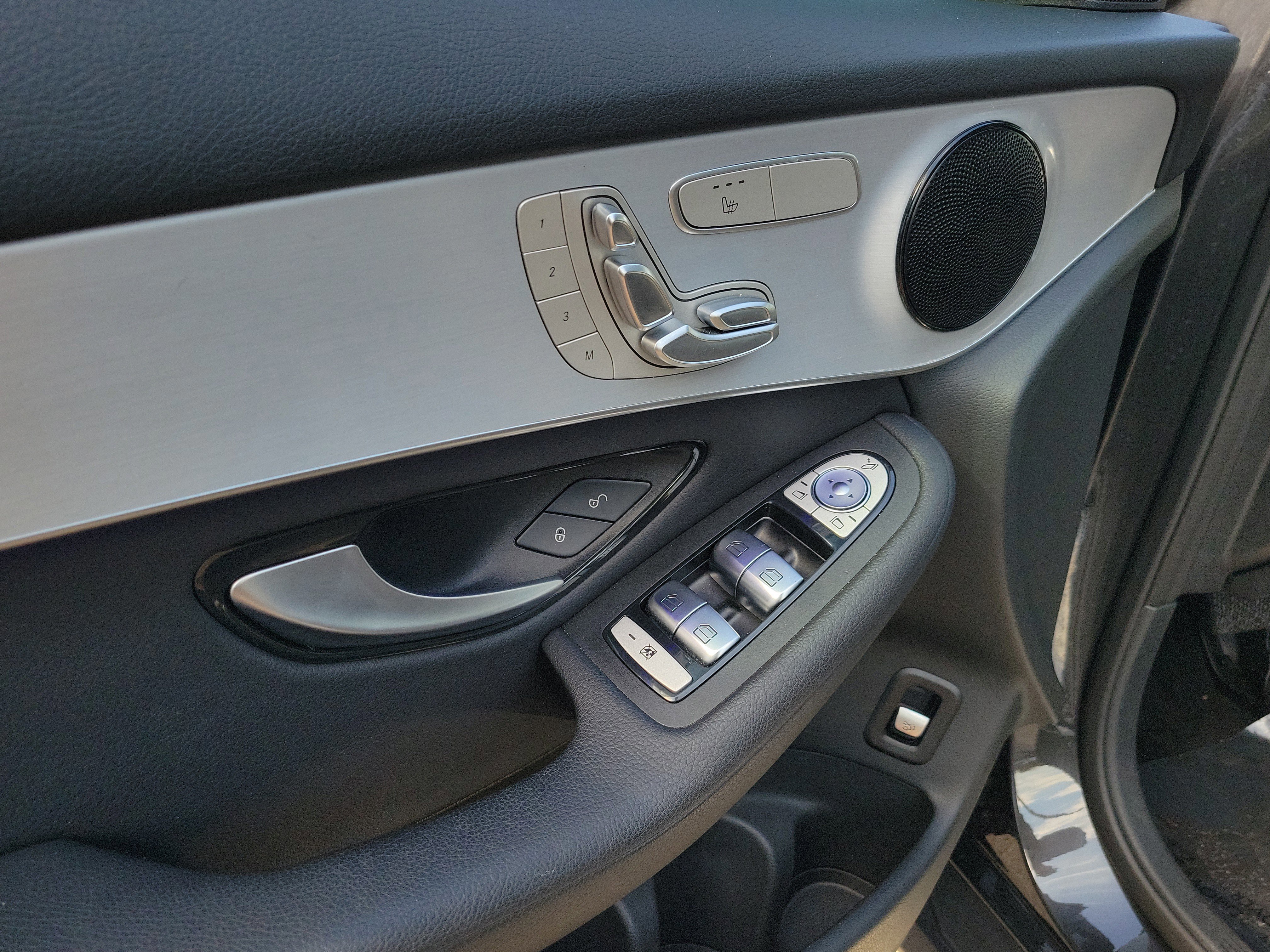 Certified 2022 Mercedes-Benz GLC 300 image 22