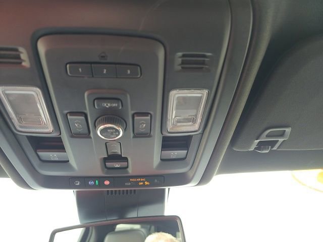 Used 2023 GMC Yukon Denali image 51