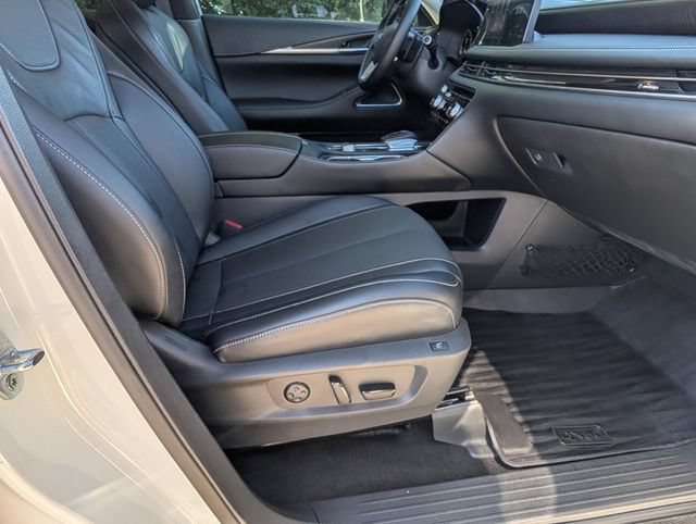 Used 2023 INFINITI QX60 Sensory w/ Vision Package FWD image 25