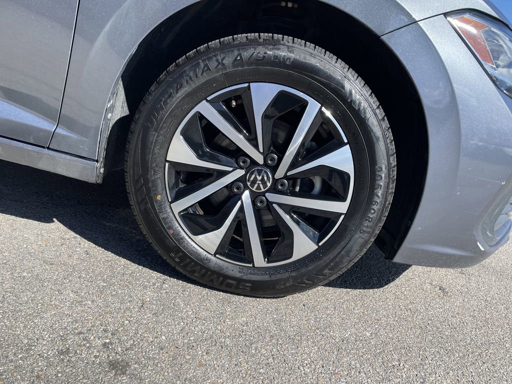 Used 2024 Volkswagen Jetta S image 11