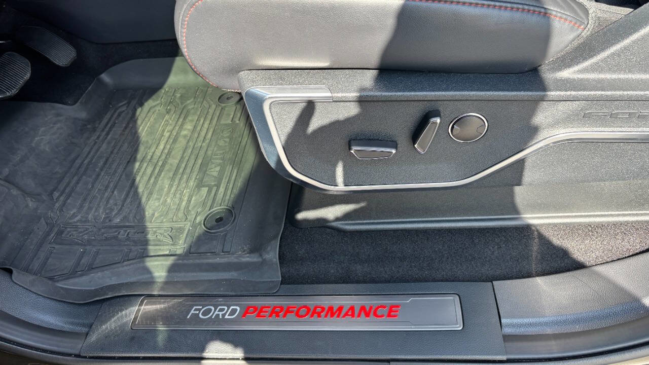 Used 2025 Ford F150 Raptor image 17