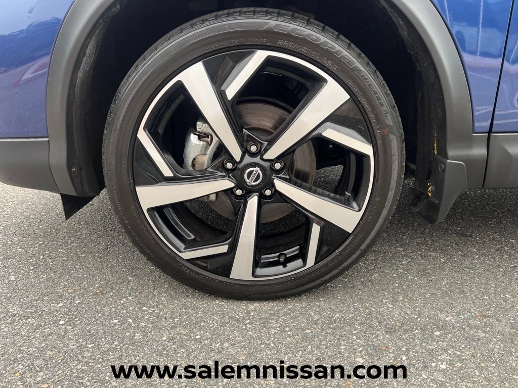 Used 2022 Nissan Rogue Sport SL AWD/4WD image 28