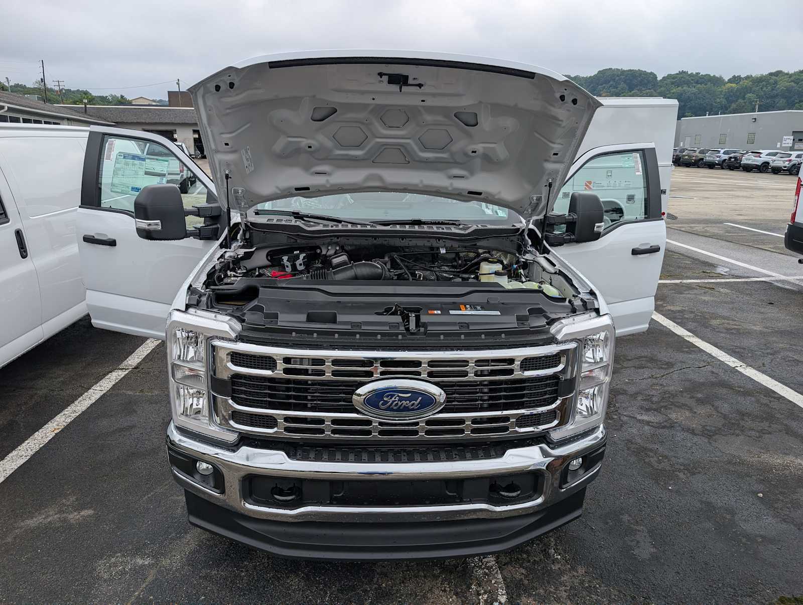 New 2026 Ford F250 XLT w/ FX4 Off-Road Package AWD/4WD image 7