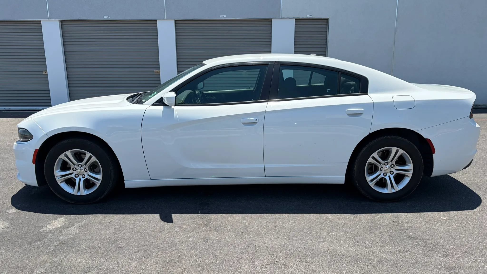 Used 2021 Dodge Charger SXT RWD image 2