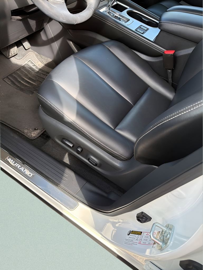 Used 2023 Nissan Murano SV w/ SV Midnight Edition Package image 11