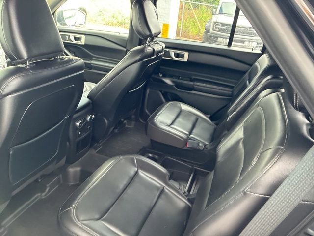 Used 2020 Ford Explorer XLT w/ Equipment Group 202A AWD/4WD image 23