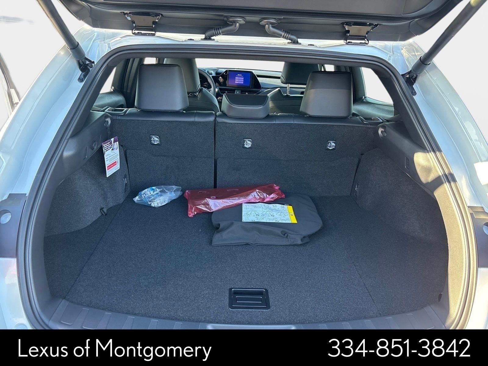 New 2025 Lexus UX 300h FWD image 23