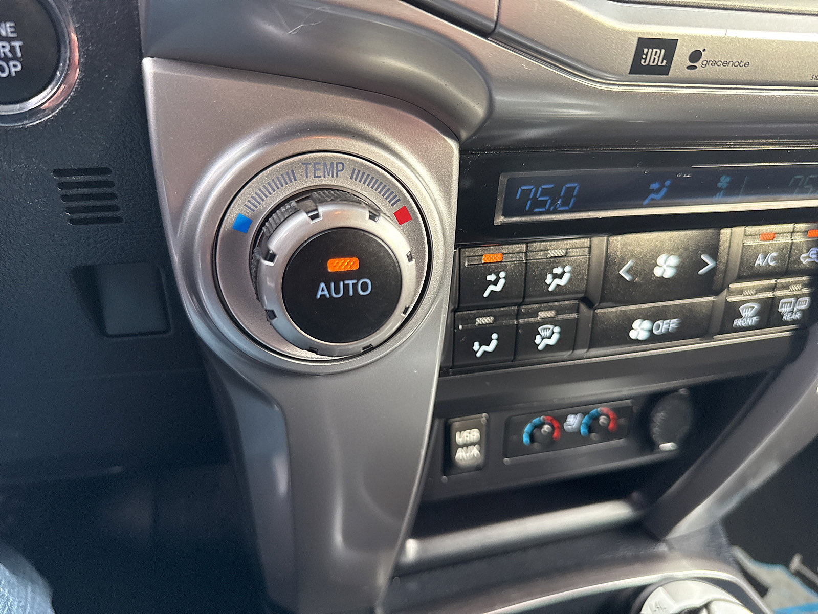 Used 2018 Toyota 4Runner Limited AWD/4WD image 62