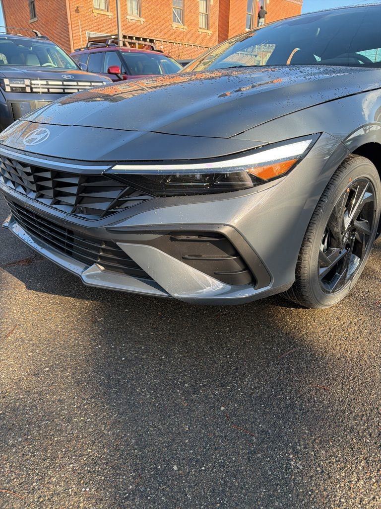 New 2026 Hyundai Elantra Sport image 9