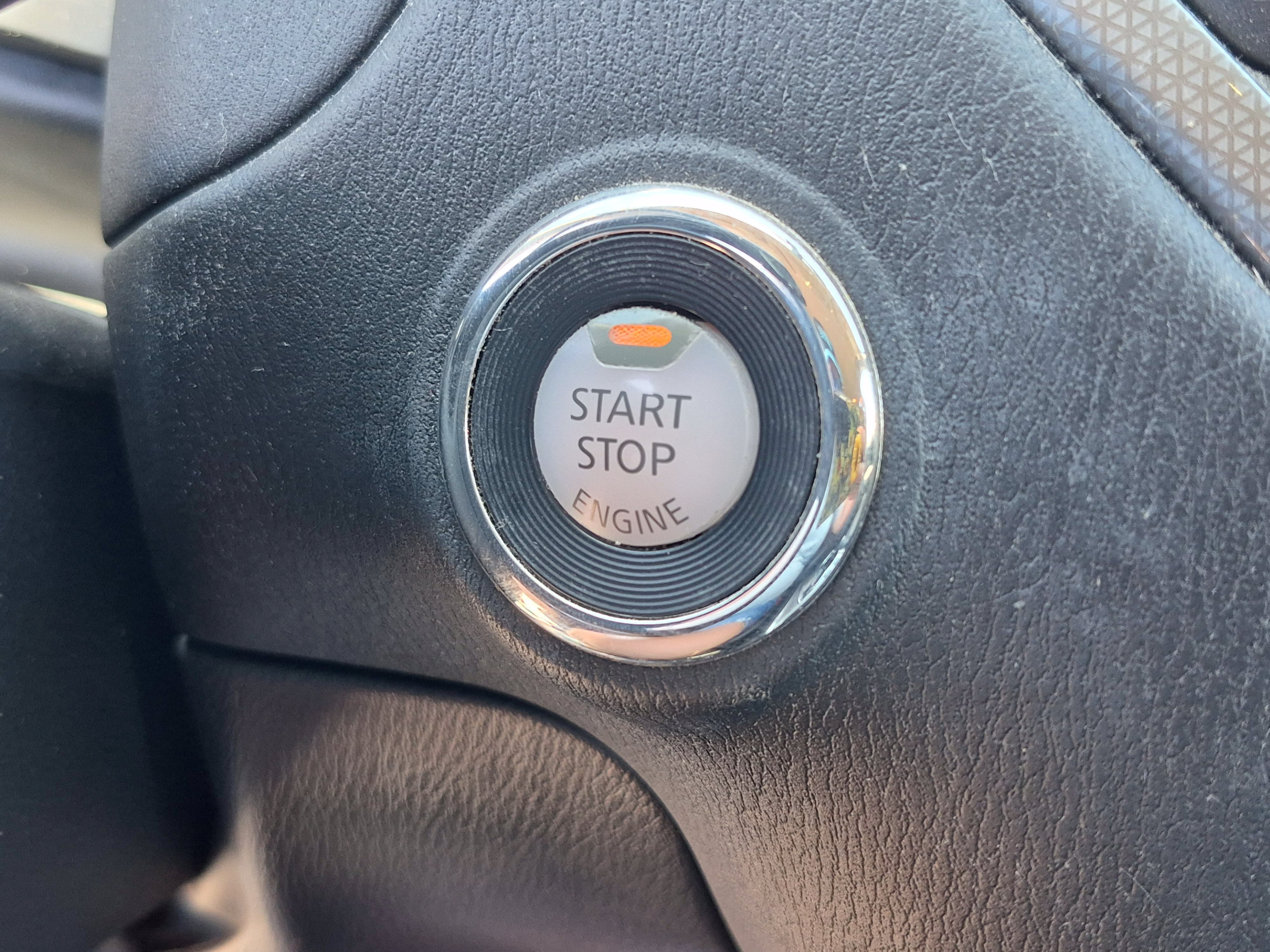 Used 2019 Nissan Pathfinder SL FWD image 34
