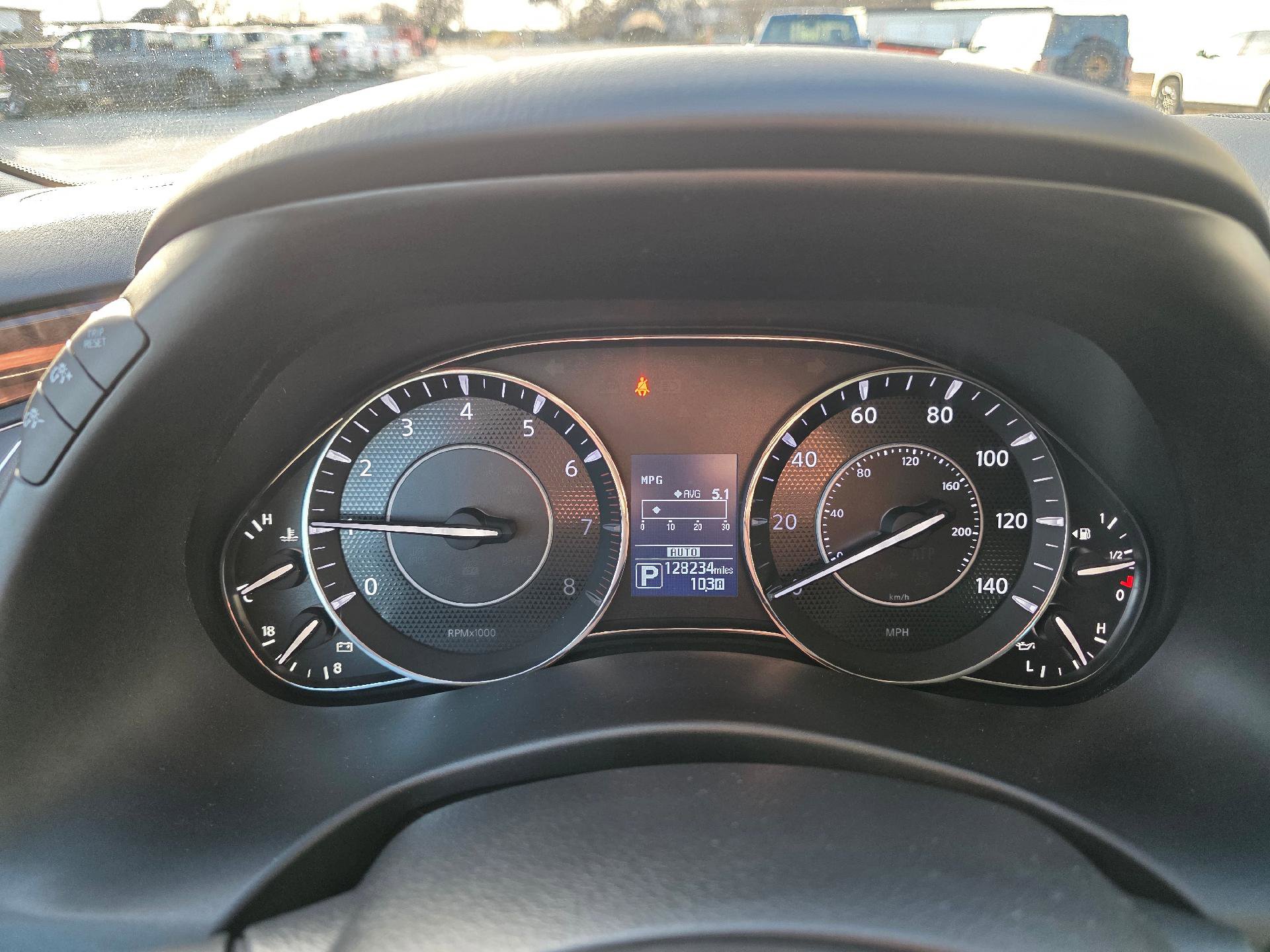 Used 2018 Nissan Armada Platinum image 13