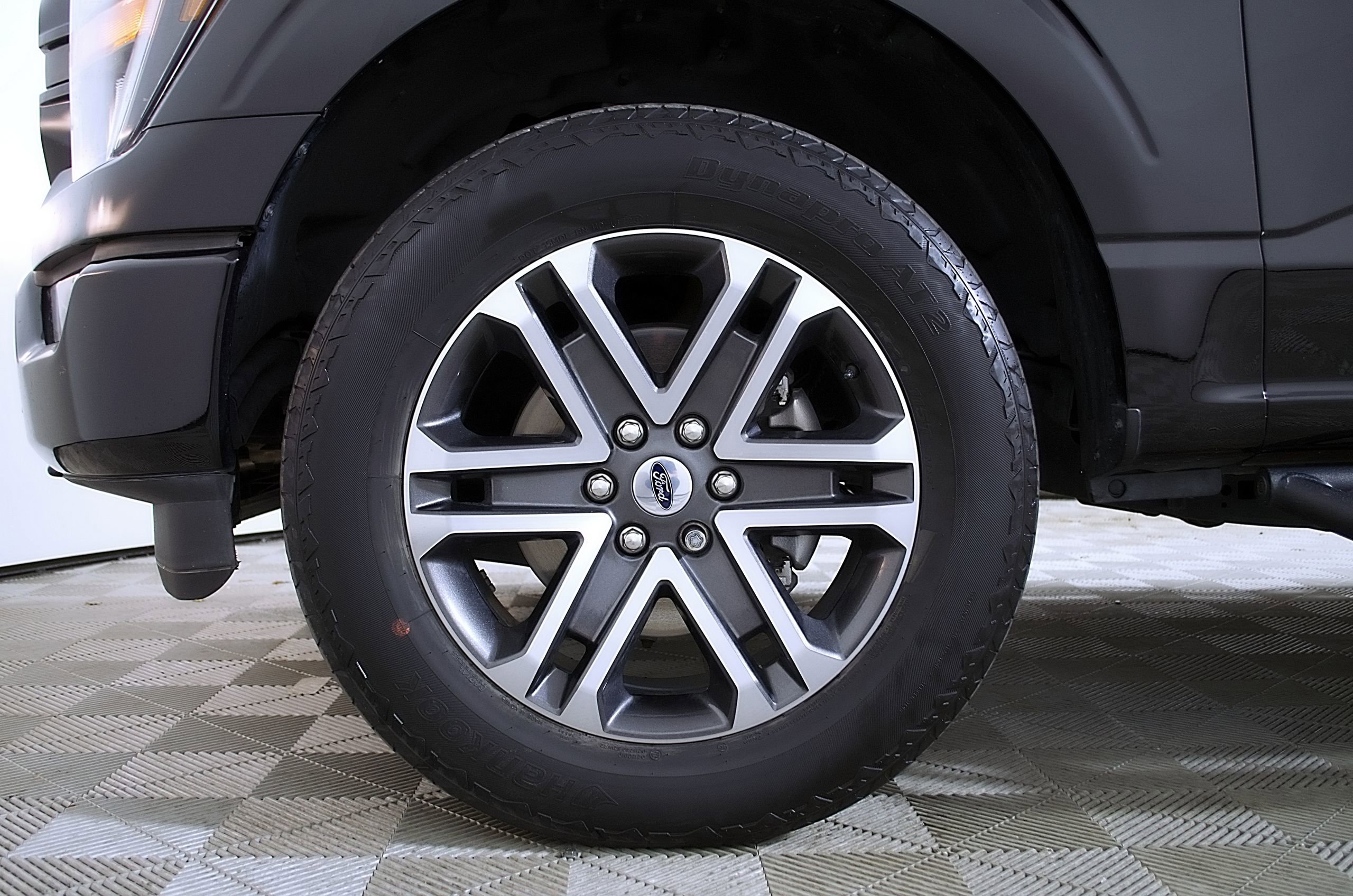 Used 2023 Ford F150 XL w/ STX Appearance Package AWD/4WD image 4