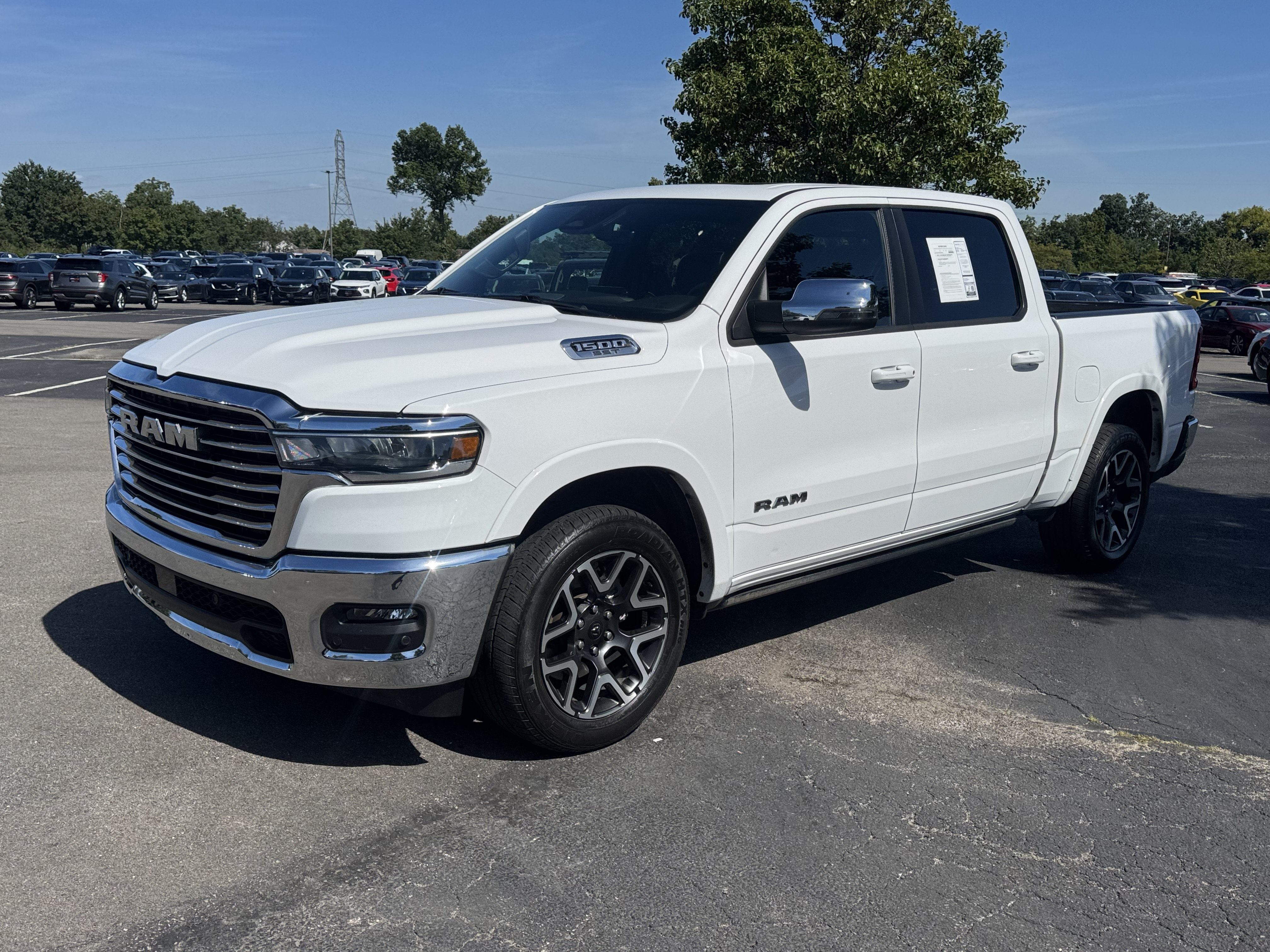 Used 2025 RAM 1500 Laramie AWD/4WD image 11
