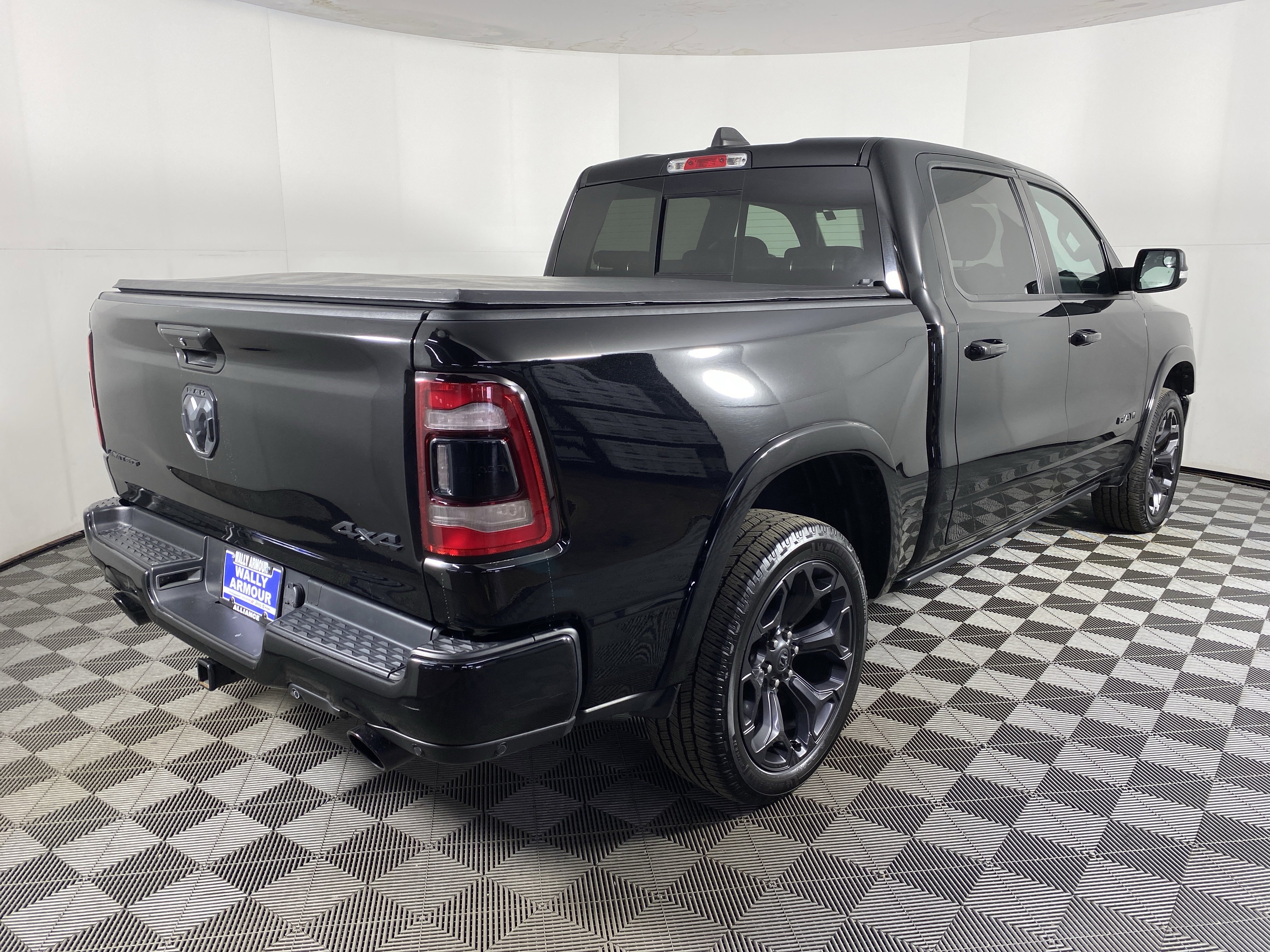 Used 2021 RAM 1500 Limited w/ Night Edition image 9