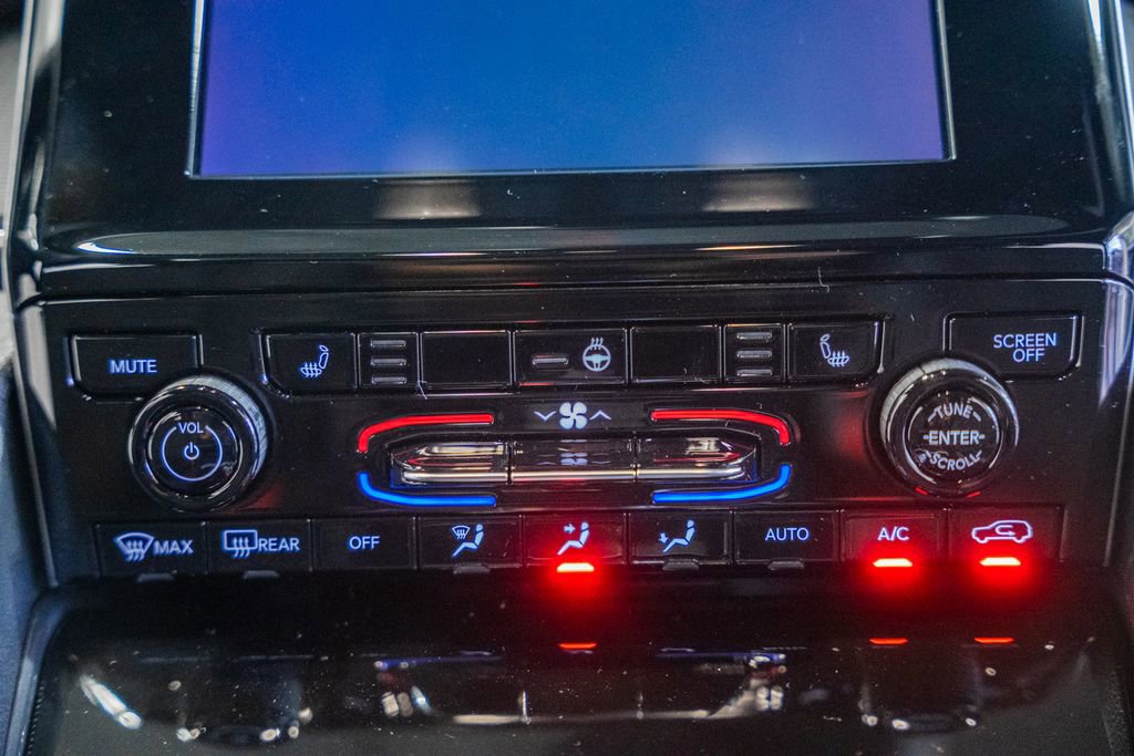 New 2025 Jeep Grand Cherokee Laredo X w/ Luxury Tech Group I image 23