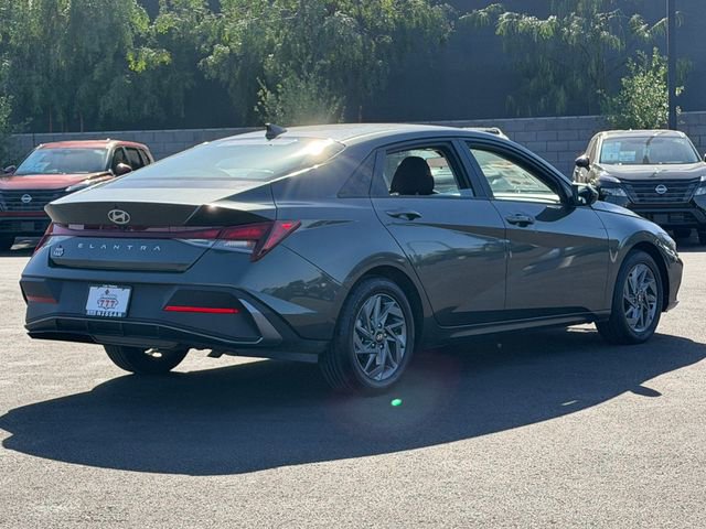Used 2024 Hyundai Elantra SEL FWD image 6