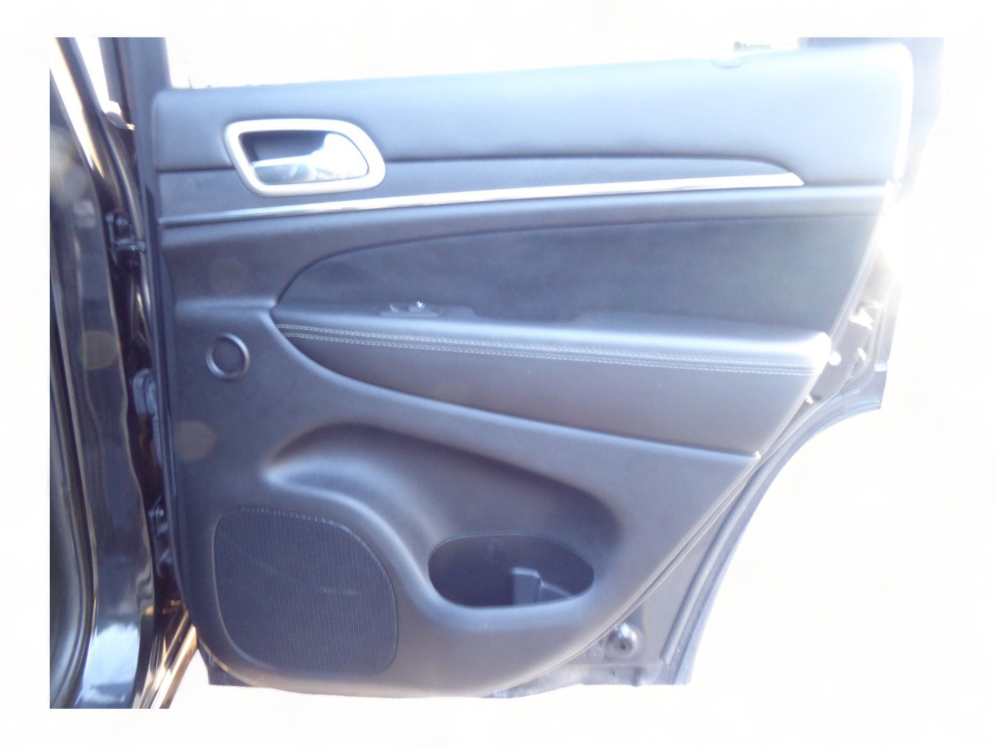 Used 2012 Jeep Grand Cherokee SRT8 w/ Luxury Group II image 21