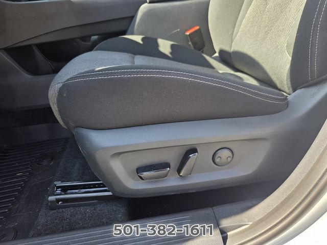 Certified 2026 Nissan Rogue SV FWD image 18