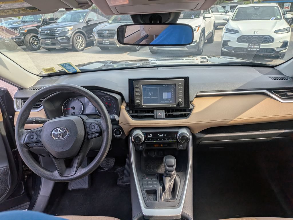 Used 2020 Toyota RAV4 XLE w/ All Weather Liner Package AWD/4WD image 7