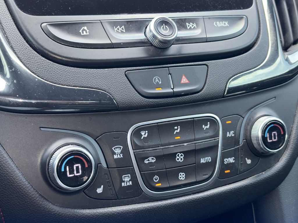 Used 2023 Chevrolet Equinox RS w/ RS Leather Package FWD image 17