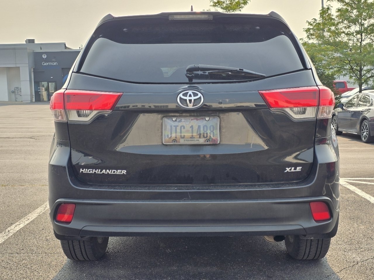 Used 2019 Toyota Highlander XLE FWD image 6